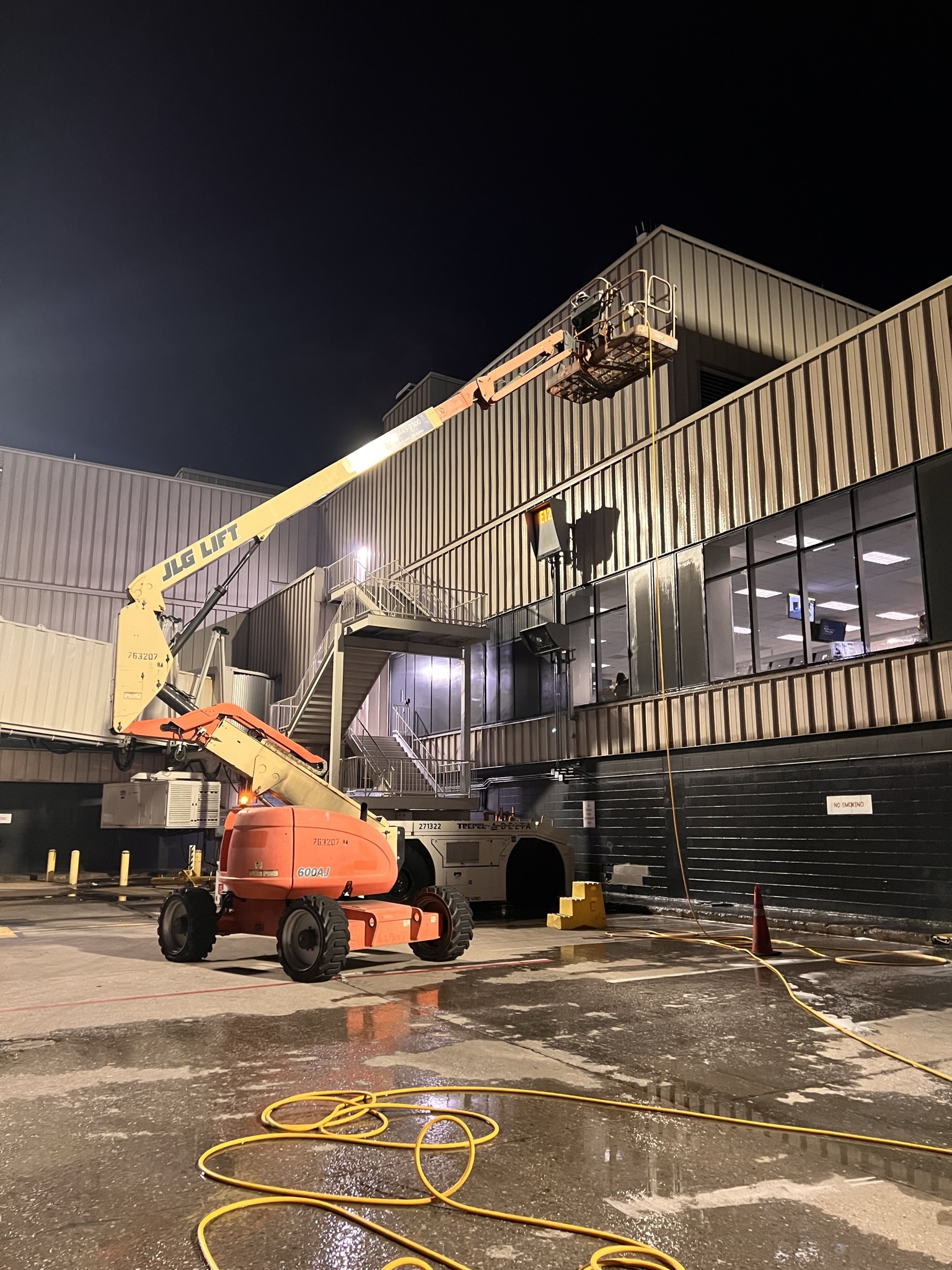 Pressure Washing Hartsfield-Jackson Atlanta International Airport